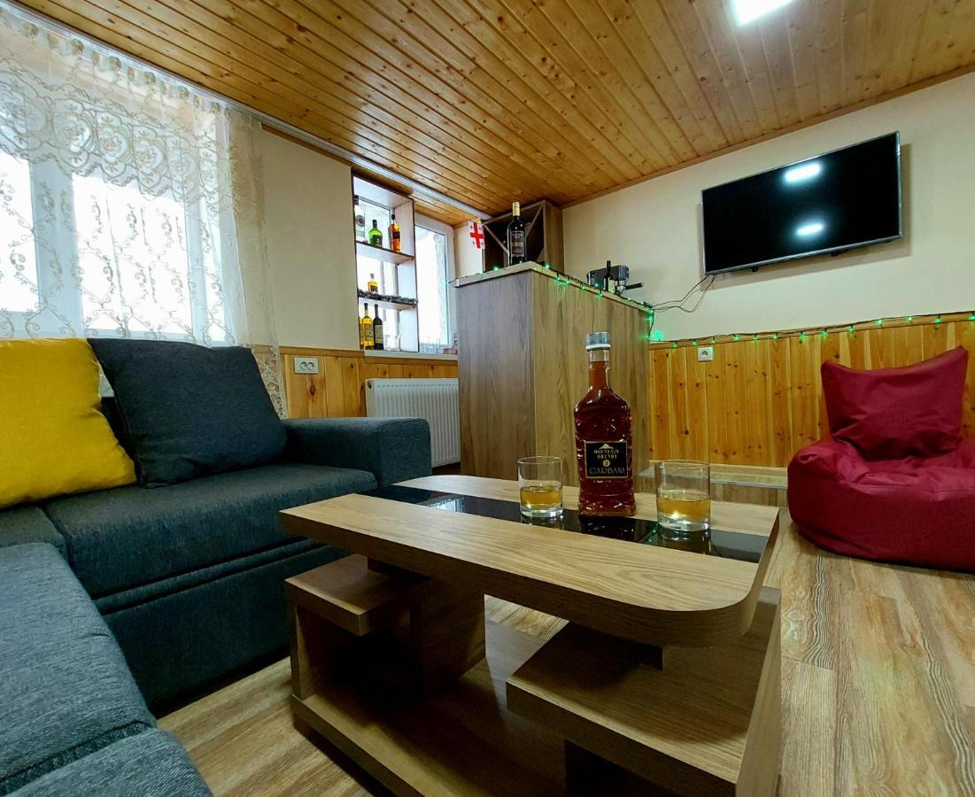 Cozy Hotel Kazbegi Esterno foto